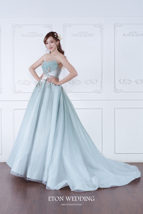 松山晚禮服,松山禮服婚紗,松山禮服出租,松山手工禮服